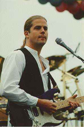 Keith Howland Live 1995